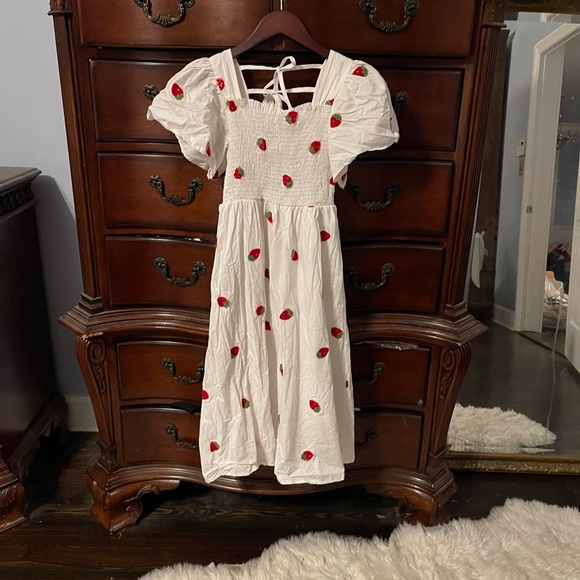 Strawberry midi smocked flutter sleeve Dress xs - Picture 6 of 14